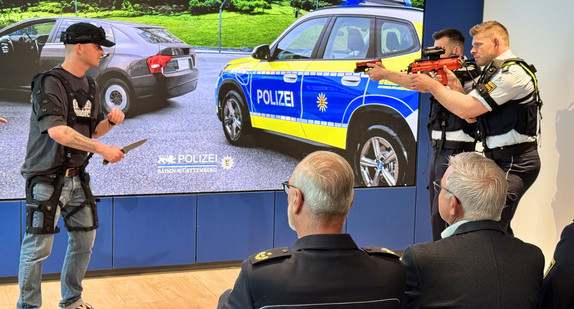 Homepage Designs - 191 Lasergestützes Schießstrainingssystem für die Polizei Baden-Württemberg