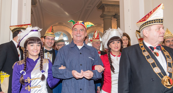 Innenminister Thomas Strobl (M.) beim Empfang für die Karnevals- und Fasnachtsvereine des Landes