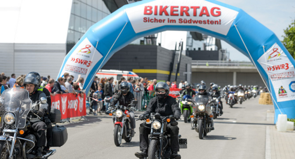 Motorradfahrer beim Bikertag