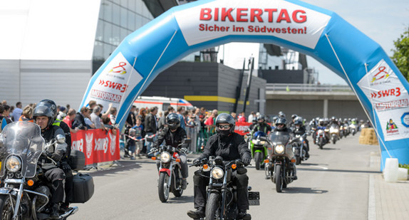 Motorradfahrer beim Bikertag