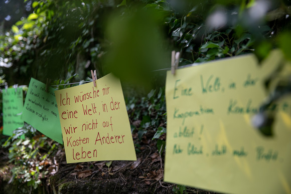 Beteiligung #EINMISCHEN: ZU HÖREN – ZUHÖREN Zettel mit Wünschen