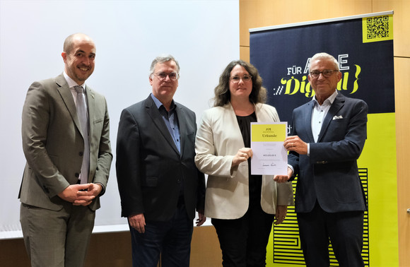 Übergabe von Breitbandförderbescheiden