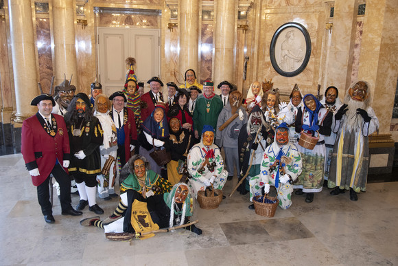 Fastnacht Närrischer Staatsempfang der Landesregierung Gruppenbild mit dem Narrenfreundschaftsring Schwarzwald-Baar-Heuberg (Bild: Staatsministerium Baden-Württemberg)