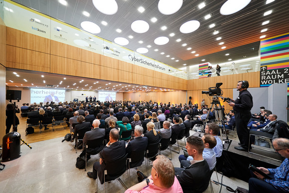  2. Cybersicherheitsforum in den Räumen der IHK Region Stuttgart. 