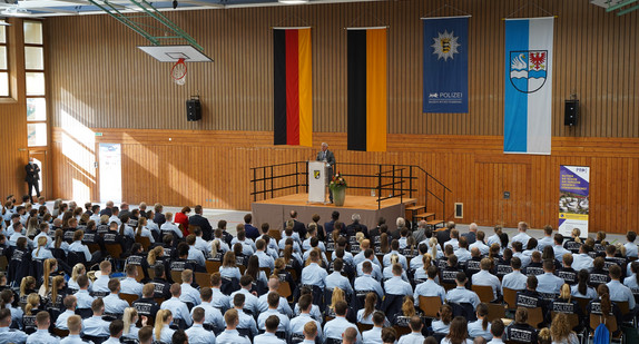 Begrüßung Studienjahrgang PolH 2021