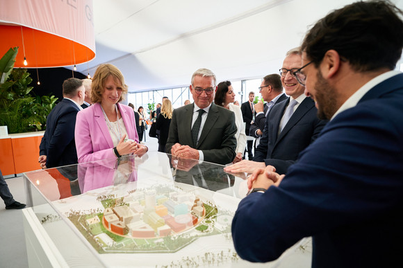 Bundesregierung Antrittsbesuch von Bundeskanzler Friedrich Merz in Baden-Württemberg Innenminister Thomas Strobl und Bundesdigitalisierungsminister Karsten Wildberger