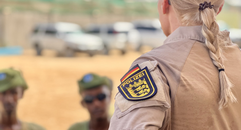 Polizistin bei einem Auslandseinsatz