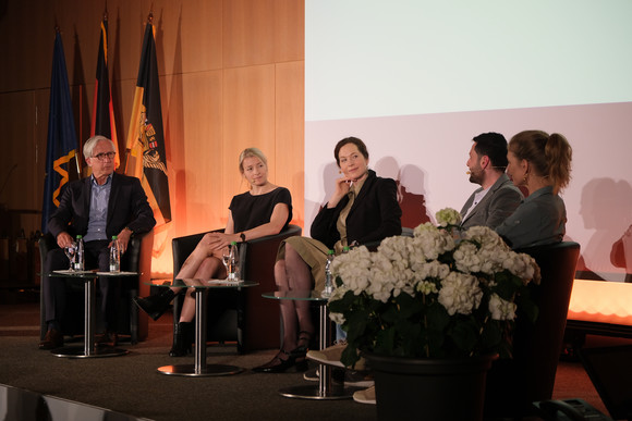 Podiumsdiskussion