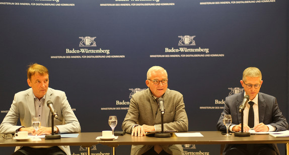 Pressekonferenz im Innenministerium 