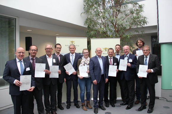 Für die dritte Runde der Fußverkehrs-Checks konnten acht Städte und Gemeinden von einer Jury ausgewählt werden: Aalen, Backnang, Gerlingen, Meßkirch, Neuenburg am Rhein, Pfalzgrafenweiler, Tauberbischofsheim und Wiesloch. Zudem wird die Stadt Göppingen im Jahr 2017 auf eigene Kosten zum zweiten Mal Fußverkehrs-Checks durchführen. 