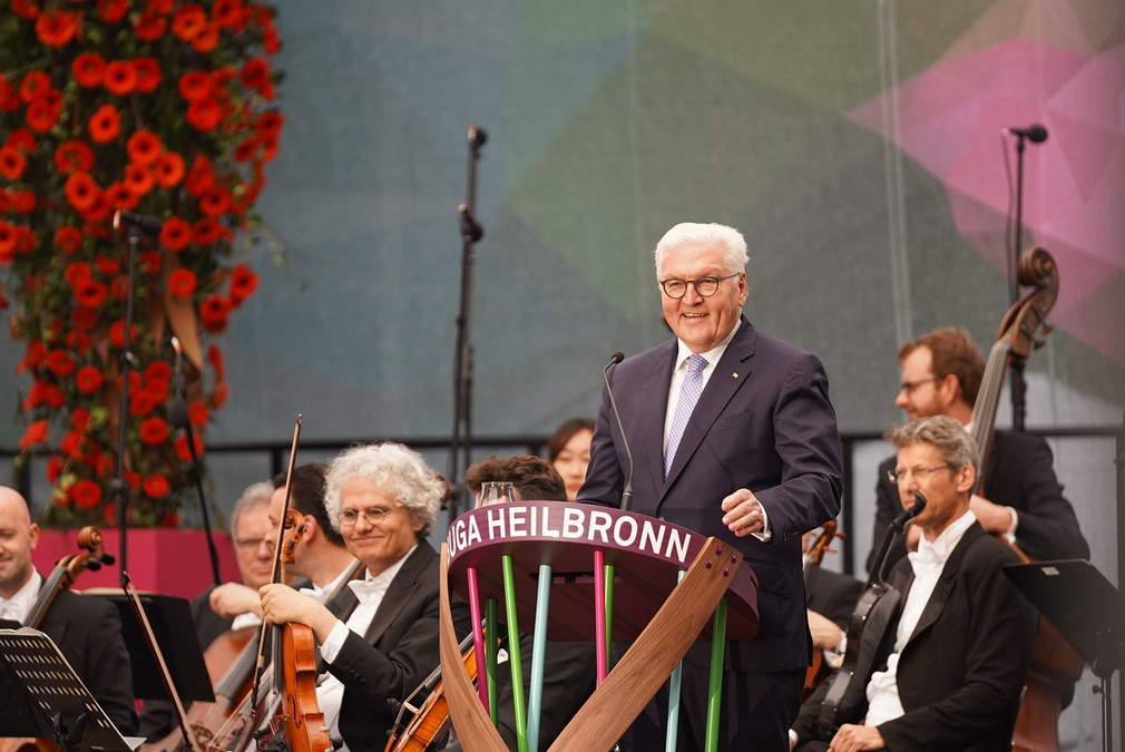 Bundespräsident Frank-Walter Steinmeier spricht bei der Eröffnung der Bundesgartenschau 2019 in Heilbronn.