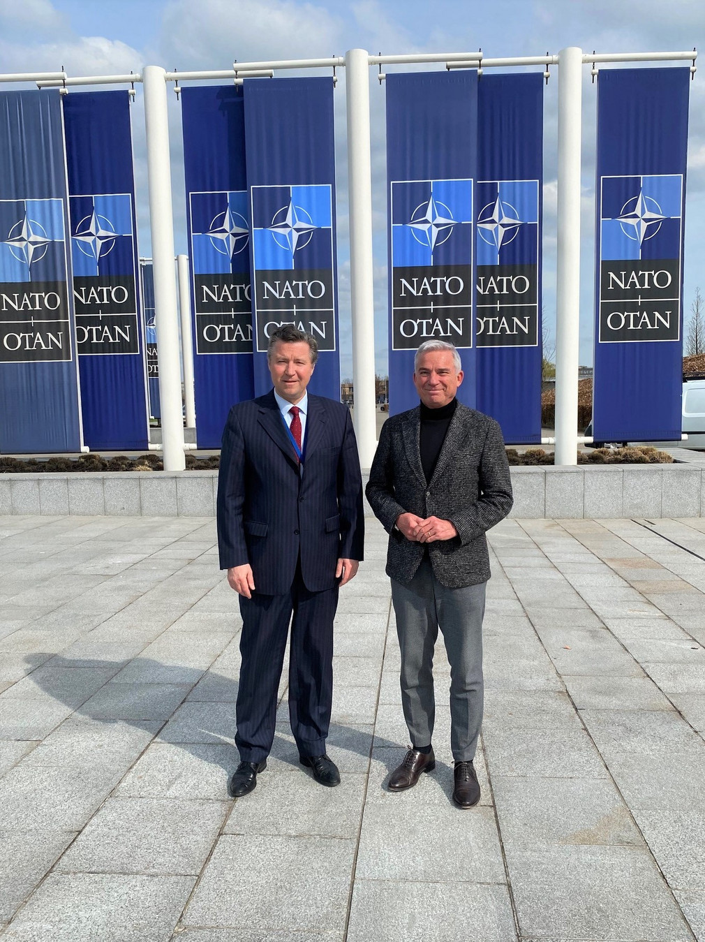 Innenminister Thomas Strobl und der deutsche Botschafter bei der NATO Dr. Andreas von Geyr 