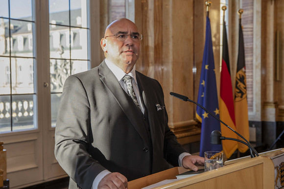 Minderheiten Staatsvertrag mit Landesverband der Deutschen Sinti und Roma Daniel Strauß, Vorsitzender des Landesverbands Deutscher Sinti und Roma (Bild: Staatsministerium Baden-Württemberg)