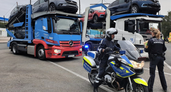 Eine Kontrollstelle der Kontrollaktion "sicher.mobil.leben". (Bild: Polizeipräsidium Karlsruhe)