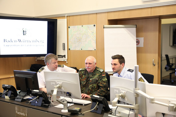 Impressionen der gemeinsamen Übung von Bundeswehr und Polizei