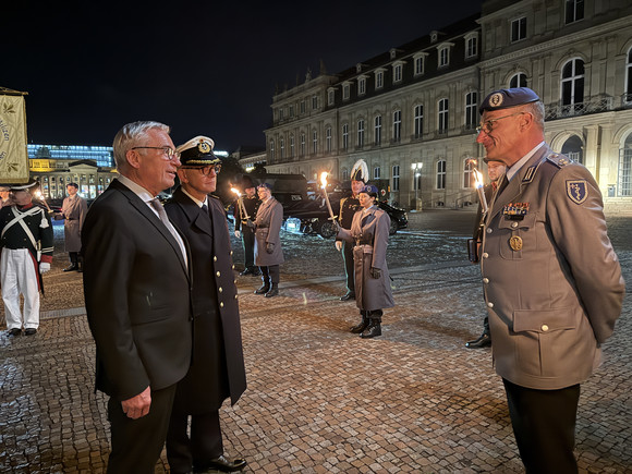 Bundeswehr Streitkräfteempfang 2025 in Stuttgart Minister Strobl empfängt die Streitkräfte im Neuen Schloss