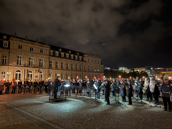 Bundeswehr Streitkräfteempfang 2025 in Stuttgart Minister Strobl empfängt die Streitkräfte im Neuen Schloss