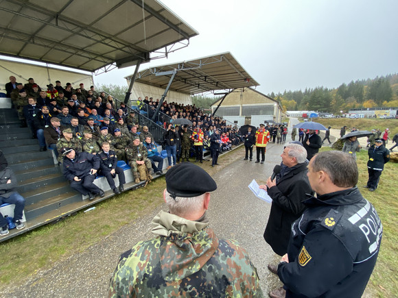 Über 200 Fachexperten beobachteten die Übung vor Ort.