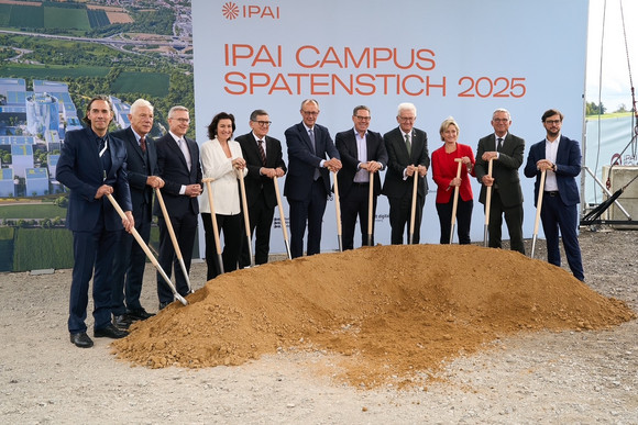 Bundesregierung Antrittsbesuch von Bundeskanzler Friedrich Merz in Baden-Württemberg Spatenstich IPAI Campus
