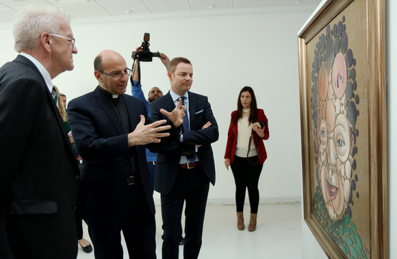 DELEGATIONSREISE Reise nach Israel und in die Palästinensischen Gebiete Ministerpräsident Winfried Kretschmann (l.) beim Besuch des Dar al-Kalima College in Bethlehem