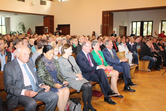 Das Ehepaar Würth, Eva Luise Köhler, Landtagspräsident Wilfried Klenk mit seiner Frau, Innenminister Reinhold Gall (von links)