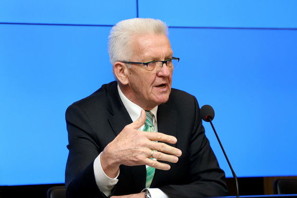 Gesellschaft Impulsprogramm für gesellschaftlichen Zusammenhalt Ministerpräsident Winfried Kretschmann (Bild: Staatsministerium Baden-Württemberg)