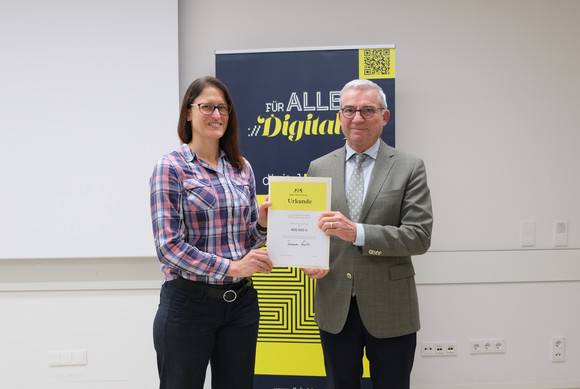 Übergabe von Breitbandförderbescheiden