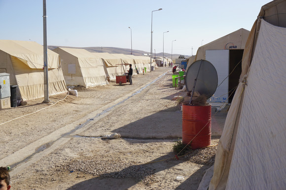 Entwicklungshilfe Hilfsprojekte im Nordirak Flüchtlingscamp Region Dohuk (Foto: Stiftung Entwicklungs-Zusammenarbeit Baden-Württemberg)