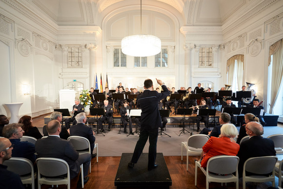 Erste Einbürgerungsfeier des Landes Baden-Württemberg am 27. November 2017 im Neuen Schloss in Stuttgart. Fotograf Steffen Schmid. 