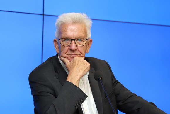 Pressekonferenz Optimierte Kostensteuerung im staatlichen Hochbau Ministerpräsident Winfried Kretschmann