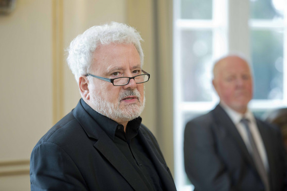 Auszeichnung Staufermedaille für Martin Hechinger Staatsminister Klaus-Peter Murawski