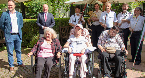 Staatssekretär Klenk MdL besucht das Open-Air-Konzert in Ostfildern.