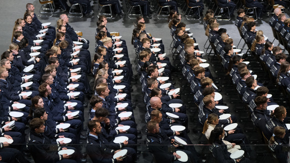 Polizei Erste zentrale Vereidigungsfeier der Polizei Baden-Württemberg Zentrale Vereidigung Polizei Baden-Württemberg 2025
