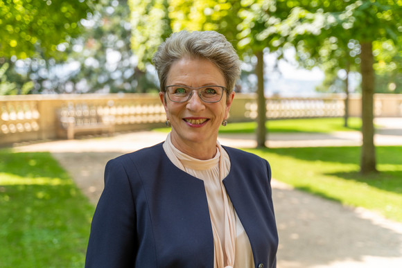 Landesregierung Barbara Bosch ist neue Staatsrätin Staatsrätin für Zivilgesellschaft und Bürgerbeteiligung Barbara Bosch
