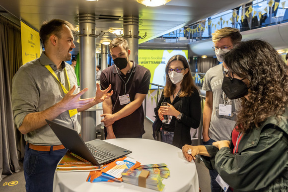 Wissenschaft Nobelpreisträger-Schifffahrt auf dem Bodensee Wissenschaftlerinnen und Wissenschaftler im Gespräch