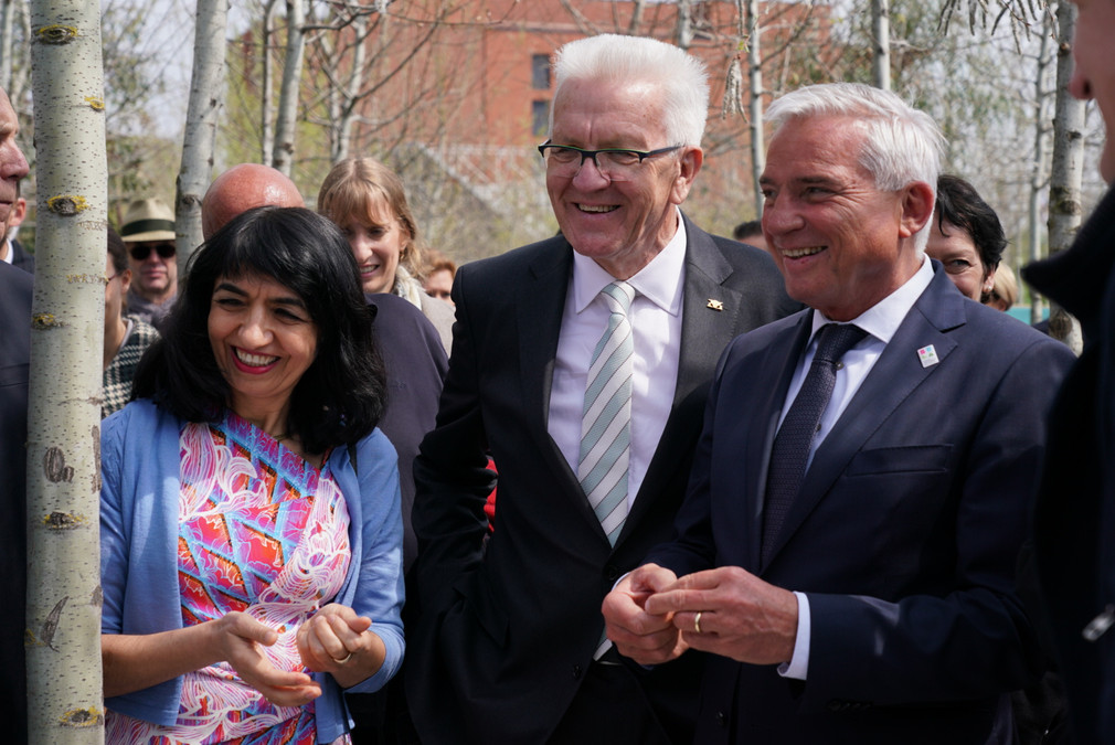  Ministerpräsident Kretschmann, Landtagspräsidentin Aras und Innenminister Strobl bei der Eröffnung der Bundesgartenschau 2019 in Heilbronn.