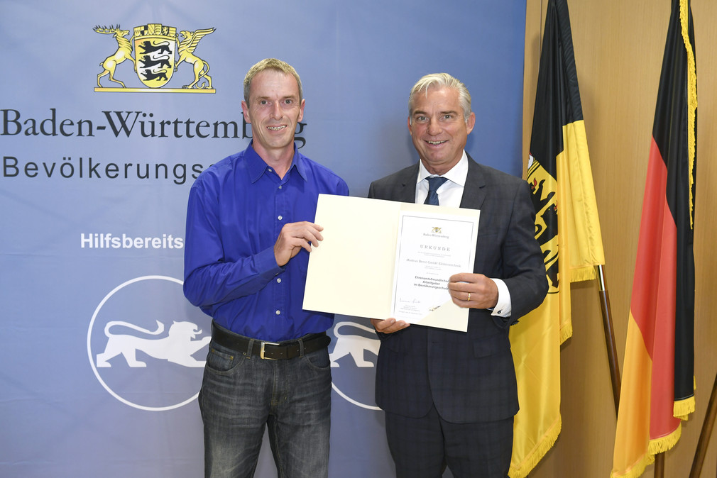 Innenminister Thomas Strobl bei der Auszeichnung ehrenamtsfreundlicher Arbeitgeber im Bevölkerungsschutz 