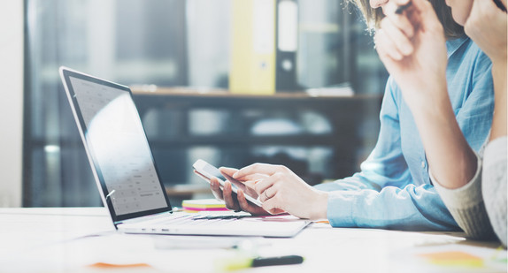 Büro, Digitalisierung, Laptop