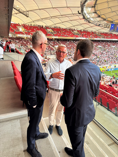 Sicherheit Stadionallianzen in Baden-Württemberg SuperCup 2025 in Stuttgart, Besuch der Einsatzkräfte