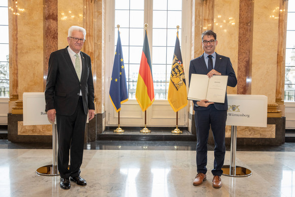 Regierungsbildung Neue Landesregierung Ministerpräsident Winfried Kretschmann (l.) und Dr. Andre Baumann (r.), Staatssekretär im Ministerium für Umwelt, Klima und Energiewirtschaft