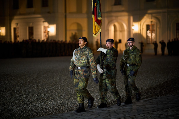 Öffentliches Gelöbnis der Bundeswehr im Schlosshof in Ludwigsburg