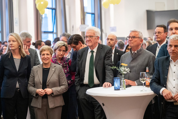 Kabinett Bürgerempfang der Landesregierung in Bad Schussenried Ministerpräsident Winfried Kretschmann (Mitte) und weitere Kabinettsmitglieder
