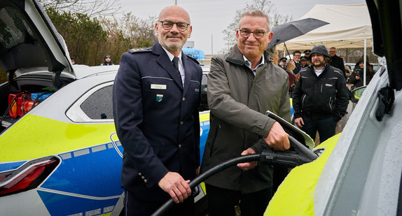 Minister Strobl Einweihung Schnellladesäule