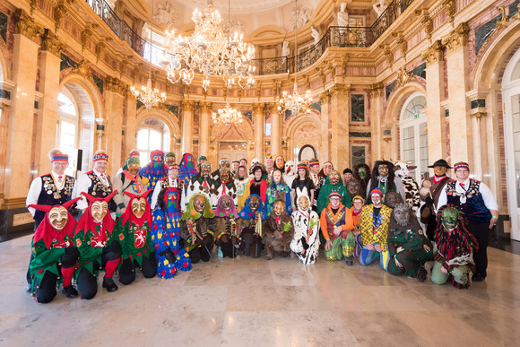 Fastnacht Närrischer Staatsempfang der Landesregierung Gruppenbild mit der Narrenvereinigung Hegau-Bodensee