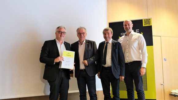 Digitalisierung Förderung des Breitbandausbaus Übergabe der Breitbandförderbescheide im Innenministerium am 05.05.2025