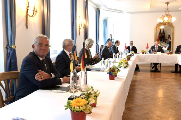 grenzüberschreitende Zusammenarbeit Stv. Ministerpräsident Thomas Strobl beim Treffen der Außenminister Stv. Ministerpräsident Thomas Strobl beim Treffen der Außenminister