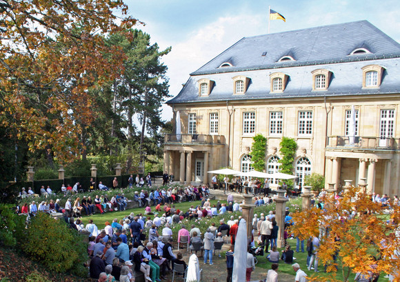 PARKÖFFNUNG Jazz im Park der Villa Reitzenstein Jazzkonzert im Park der Villa Reitzenstein