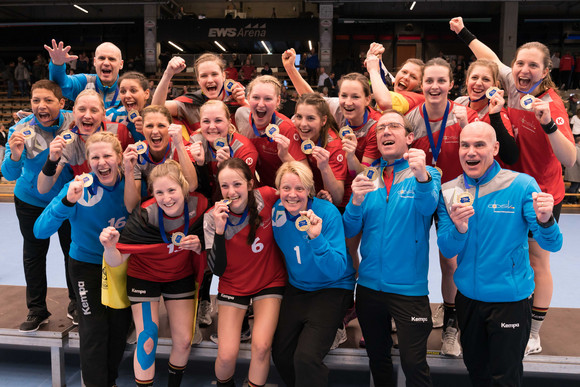 Polizei Europäische Polizeimeisterschaft im Handball der Frauen Europäische Polizeimeisterschaft im Handball der Frauen - Siegesfeier