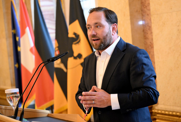 UEFA EURO 2024 Schweiz-Abend anlässlich des Spiels Deutschland gegen die Schweiz Staatssekretär Florian Hassler bei seiner Ansprache