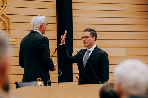 Vereidigung von Manuel Hagel, Minister des Inneren, für Digitalisierung und Europa und stellvertretender Ministerpräsident sowie Vertreter des Landes bei der Europäischen Union